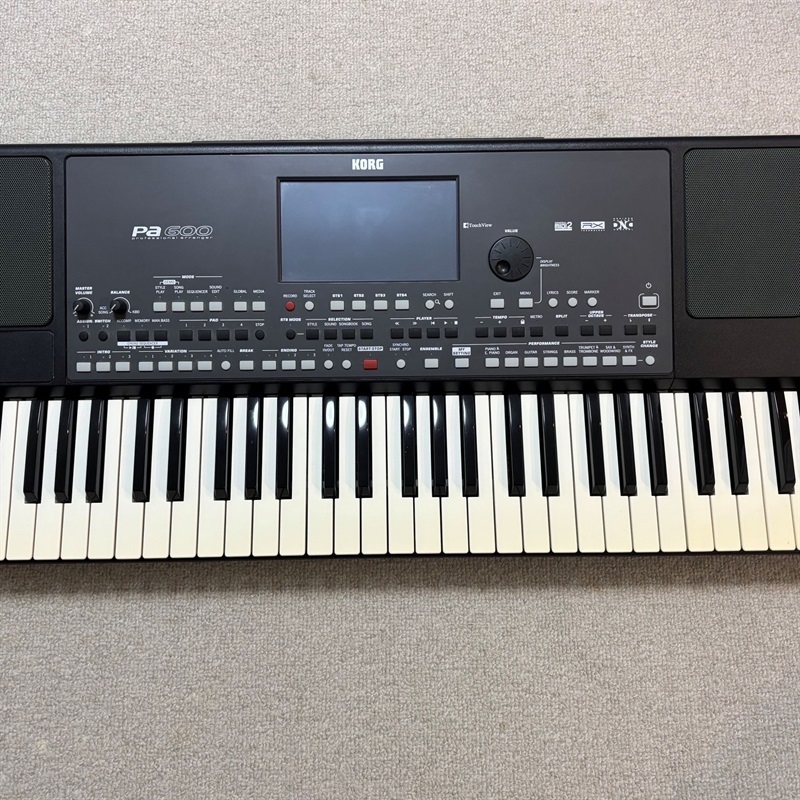 KORG PA600の画像